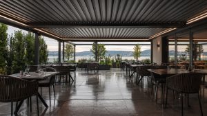 Dörd fəsil istifadə edilə bilən restoran üçün pergola sistemi