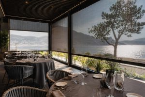 Restoran və Kafelər Üçün Panoramik Motorlu Zip Pərdə Tətbiqi